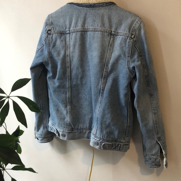 Levi’s Original Sherpa Trucker Jacket - Picture 6 of 6
